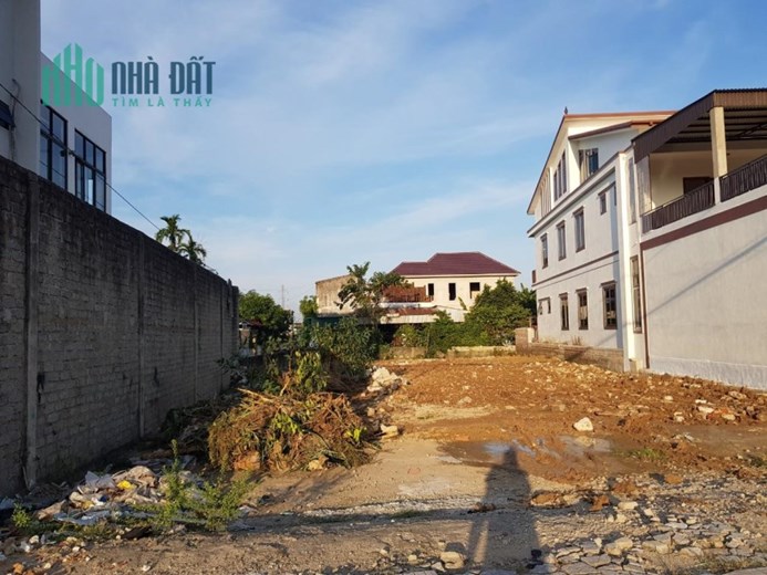 BÁN ĐẤT - Quốc Lộ 1A Trung Tâm Thị Trấn Nghèn , Huyện Can Lộc.