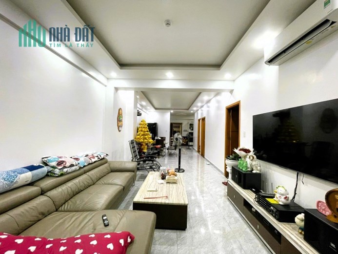 Bán căn hộ 149m2 3pn SHR tầng thấp chung cư Linh Tây