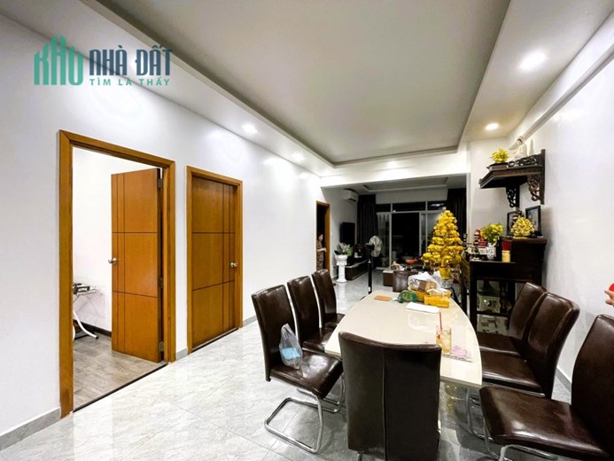 Bán căn hộ 149m2 3pn SHR tầng thấp chung cư Linh Tây