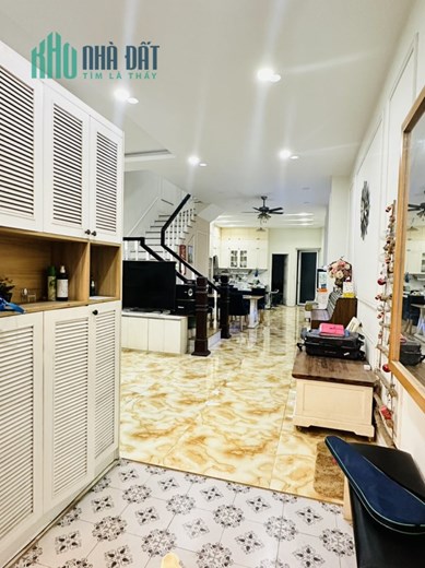 TIẾP TỤC BÁN 1 CĂN NHÀ PHỐ KHANG ĐIỀN - NỘI THẤT ĐẸP - 115M2 - GIÁ 11.8 TỶ TL