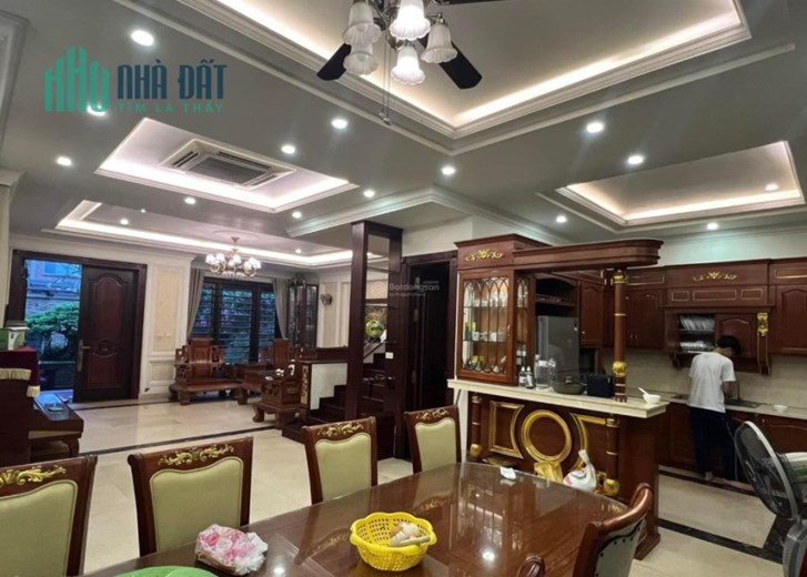 Bán biệt thự lô góc, có nhà trên sổ, sân vườn, TK đẹp, Pháp Vân, Hoàng Mai, 320m2, 4 tầng.