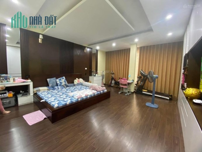 Bán biệt thự lô góc, có nhà trên sổ, sân vườn, TK đẹp, Pháp Vân, Hoàng Mai, 320m2, 4 tầng.