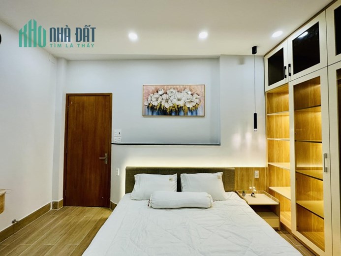 BÁN NHÀ HÒA HƯNG, QUẬN 10, NGANG 4,5M, NHÀ ĐẸP ĐỘC LẠ, NHỈNH 4 TỶ