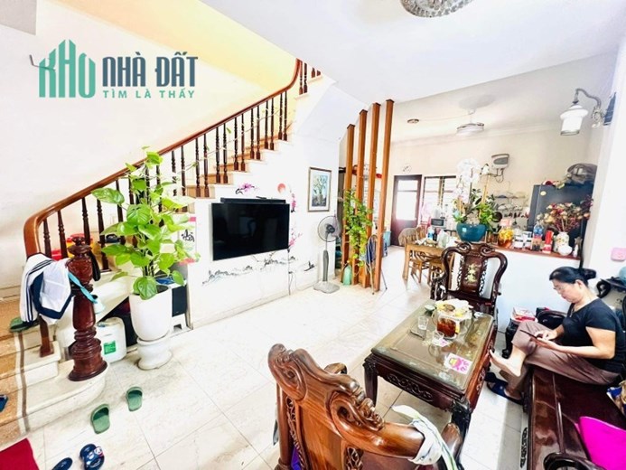 NHÀ TƯ ĐÌNH - SIÊU ĐẸP - HIẾM - PHÂN LÔ QUÂN ĐỘI A38 - Ô TÔ TRÁNH,ĐỖ - SÂN VƯỜN TIỂU CẢNH