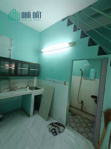 CĂN GÓC KHÔNG LỘ GIỚI, 30M2 3 TẦNG BTCT, NHỈNH 3 TỶ, HẺM THÔNG,GẦN CÔNG VIÊN LÀNG HOA