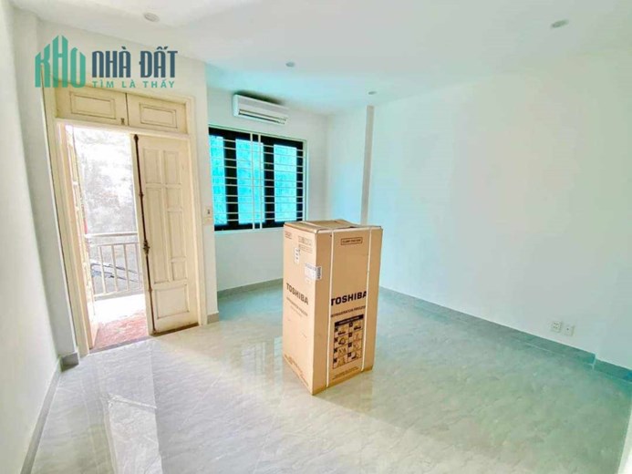 Bán Nhà Mặt Phố Cầu Giấy Cực Hiếm, Cho Thuê Gần 500 Triệu/năm