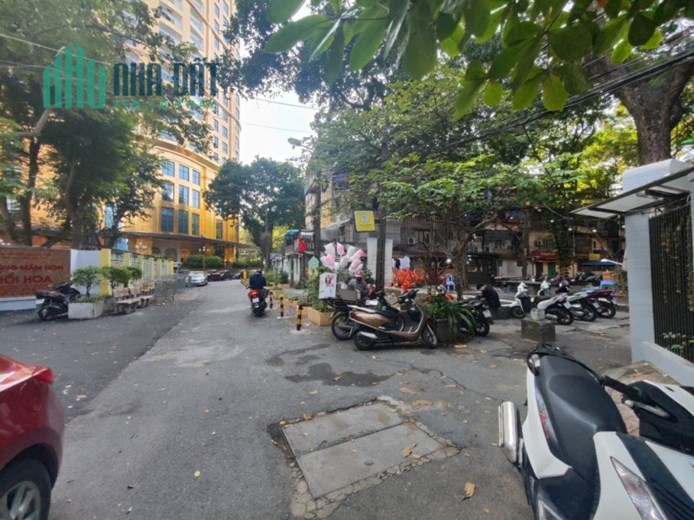 Cần Tìm Người Thuê Cửa Hàng tập thể Giảng Võ, Ba Đình