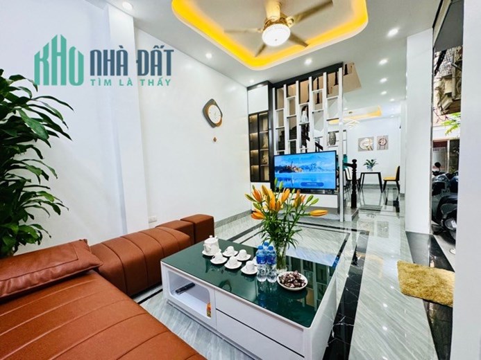 NHÀ ĐẸP NHƯ KHÁCH SẠN, CÁCH 1 NHÀ RA PHỐ TẶNG FULL NỘI THẤT 40M2, 4T, 4.98 TỶ - THANH XUÂN - HN.