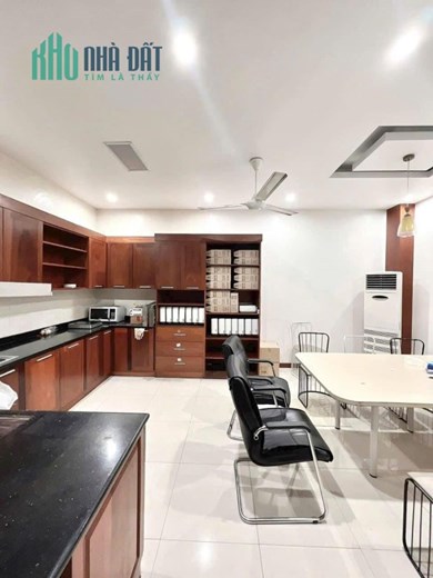Cần Bán Nhà Mặt Phố Cầu Giấy,Xây 8 Tầng, cho thuê 60 triệu/tháng