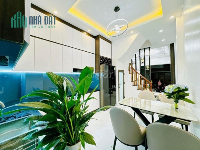 Bóc Tem! Phố Lương Định Của,43m²x4Tầng,3.5m,Ô Tô,Kinh Doanh,Nhỉnh 5Tỷ.