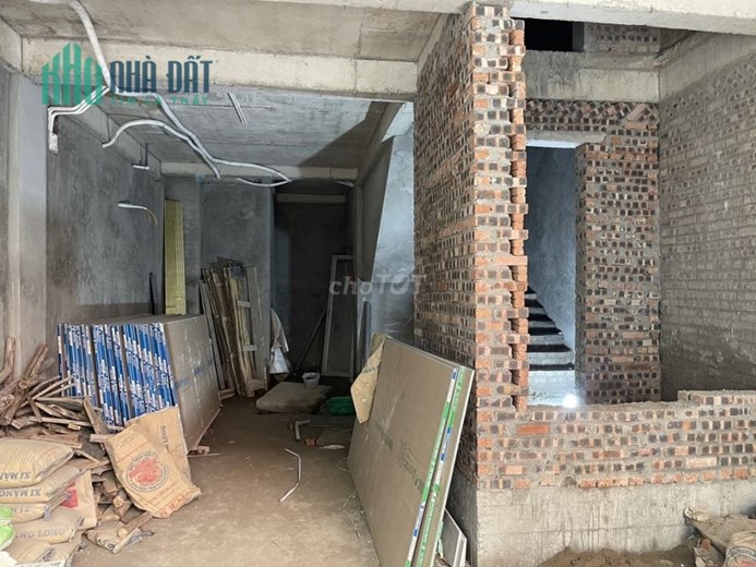 Chính chủ cho thuê Liền kê 90 Nguyễn Tuân, Phường Thanh Xuân Trung, Quận Thanh Xuân, Hà Nội.