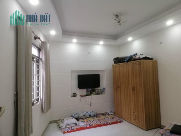 Bán nhà đang cho người yêu cũ thuê 😉 46.8m2 đường Nguyễn Văn Quá, chỉ 3.1 tỷ.