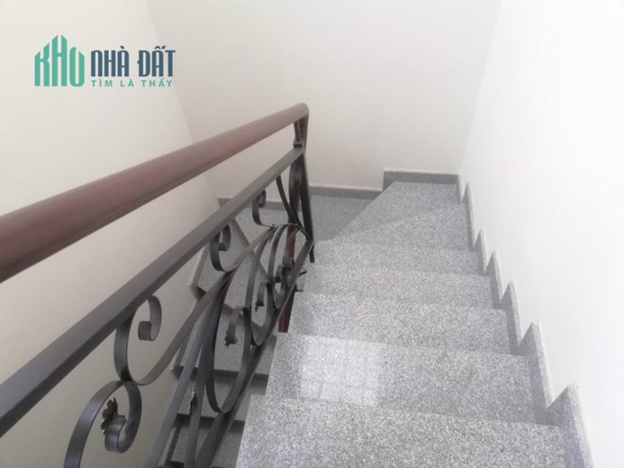 Bán nhà đang cho người yêu cũ thuê 😉 46.8m2 đường Nguyễn Văn Quá, chỉ 3.1 tỷ.