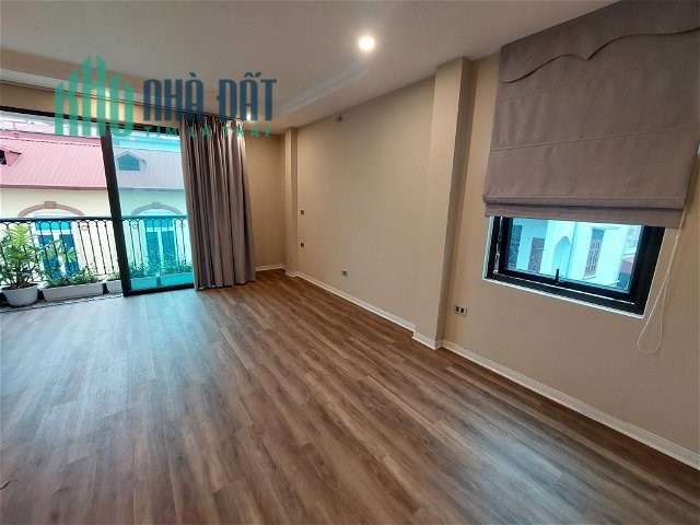 Nhà dân xây Thạch Bàn 45m2, 6T, 5.x tỷ Long Biên