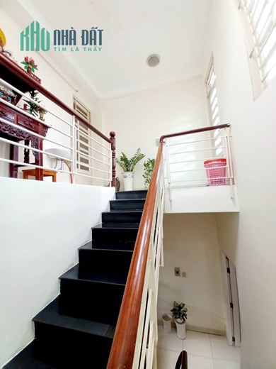 Nhà Phố 2 Lầu ST Mặt Tiền Hẻm Nguyễn Thị Thập, Phường Tân Phú, Quận 7