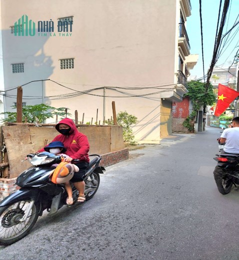 Bán đất Ngô Gia Tự, Long Biên, lô góc thoáng, oto vào rộng, 48m, mặt tiền: 4.5m, 3 tỷ