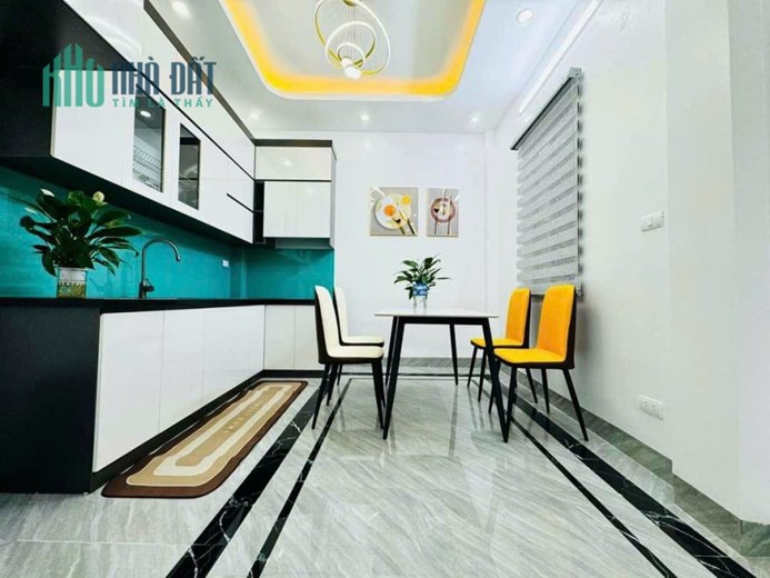 khương trung, Thanh xuân,40m² x 4 tầng,gần phố,mặt tiền rộng, full NT.4.85 tỷ.