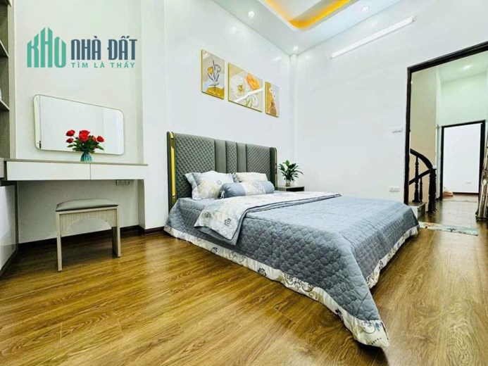 khương trung, Thanh xuân,40m² x 4 tầng,gần phố,mặt tiền rộng, full NT.4.85 tỷ.