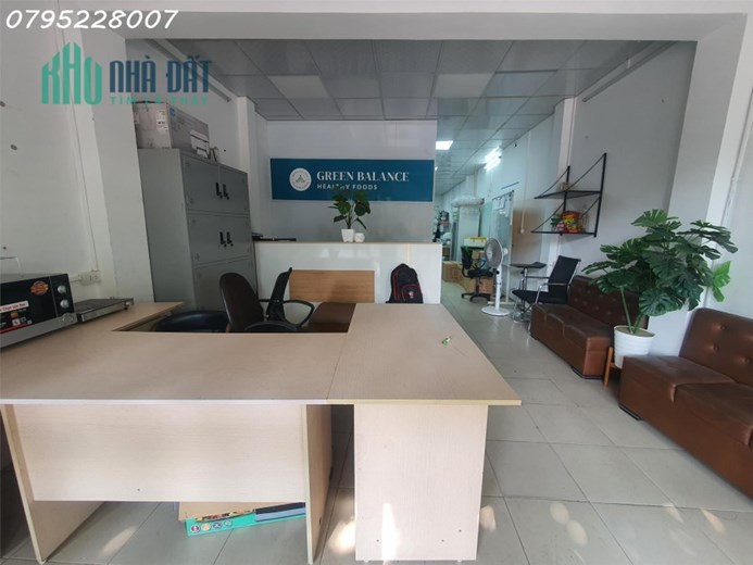 Cần sang nhượng mặt bằng kinh doanh tại số 8C, đường Nguyễn Lân, phường Phương Liệt, quận Thanh
