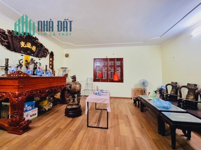 Bán nhà Phố Phạm Văn Đồng - Ô Tô - Văn Phòng - Kinh doanh DT 120m MT 9m Hơn 10 tỷ