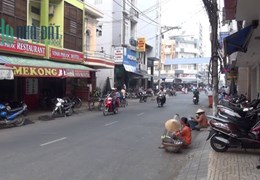 BÁN NHÀ NGUYỄN VĂN HUYÊN CẦU GIẤY - NGÕ THÔNG - Ô TÔ ĐỖ TRƯỚC NHÀ - 51M2 GIÁ CHÀO 12 TỶ.