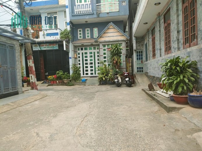 Bán CHDV Khu VIP Phường Bình Thọ Thủ Đức 120m2 3 Tầng 11.7 Tỷ