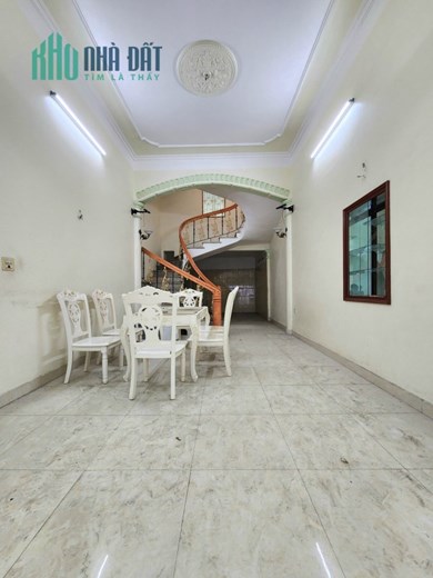 Bán nhà mặt ngõ 170 Thiên Lôi, 74m 3 tầng GIÁ 3 tỉ ô.tô đỗ cửa 24h