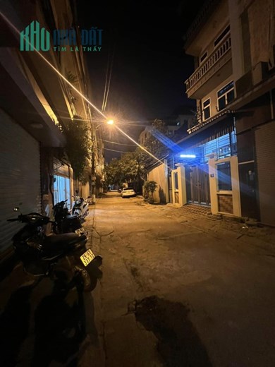 Bán nhà Ngõ 49 Đức Giang 60m x 4T, oto  giá 3,x tỷ TL. LH: 0936123469