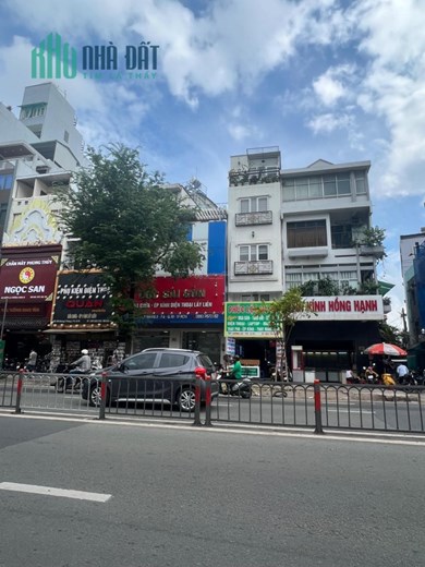 Mặt bằng kinh doanh ngang 7 Cách mạng tháng 8