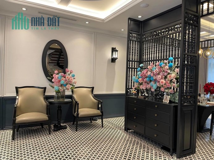 Bán nhà Bồ Đề, Long Biên, Hà Nội.
35mv 4 tầng ,100m là trường mầm non ,tiểu học