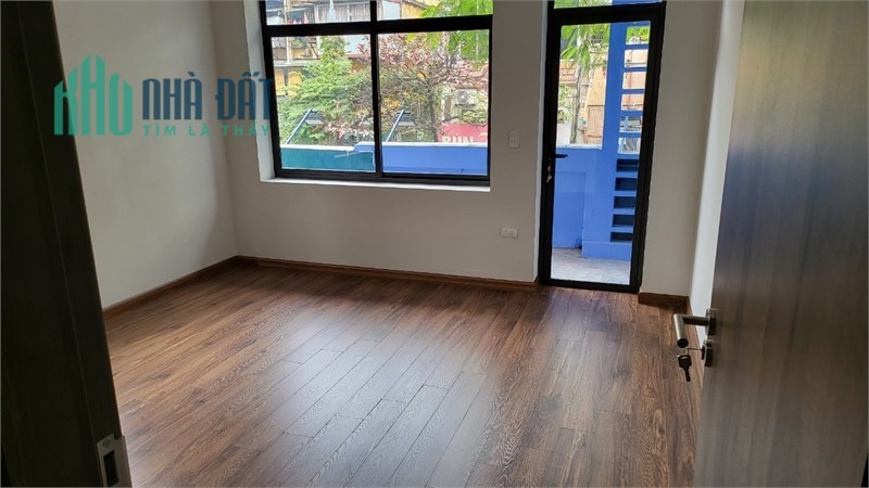 Bán lô góc mặt phố Thái Thịnh, DTSD 40m2 x 5T, MT4,5 m. Mặt bằng kinh doanh giá trị  cao