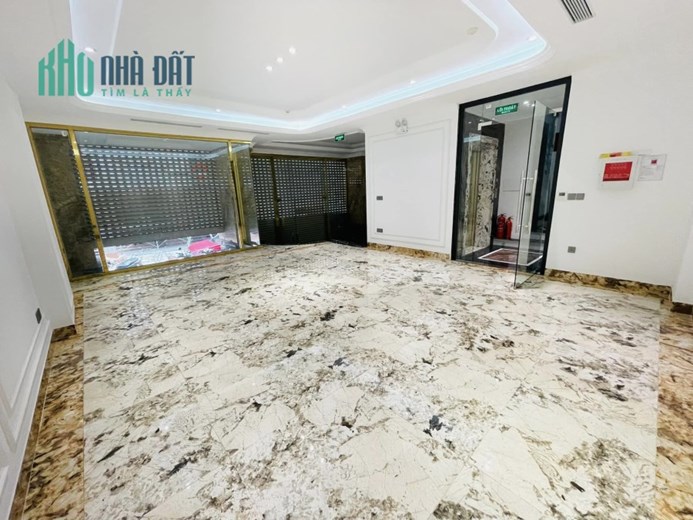 Bán nhà mặt phố Vương Thừa Vũ, lô góc DTSD 110m2, MT 9m. 7 tầng thang máy. Dòng tiền.