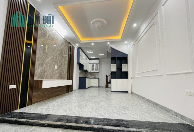 Cần bán nhanh nhà 34m x 5 tầng Văn Quán Hà Đông, ô tô, lô góc. 6,3 tỷ