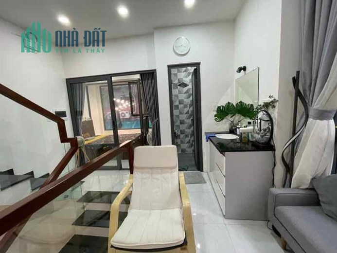 Bán nhà đường Ba Tháng Hai, phường 14, quận 10, 30m2, 4 tầng, ngang 5, 7 tỷ 4