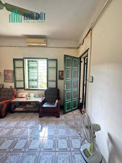 Bán Căn Hộ Tập Thể Lão Thành Cách Mạng 56m2 2 phòng ngủ đầy đủ công năng, giá đầu tư chỉ hơn 2,8 tỷ