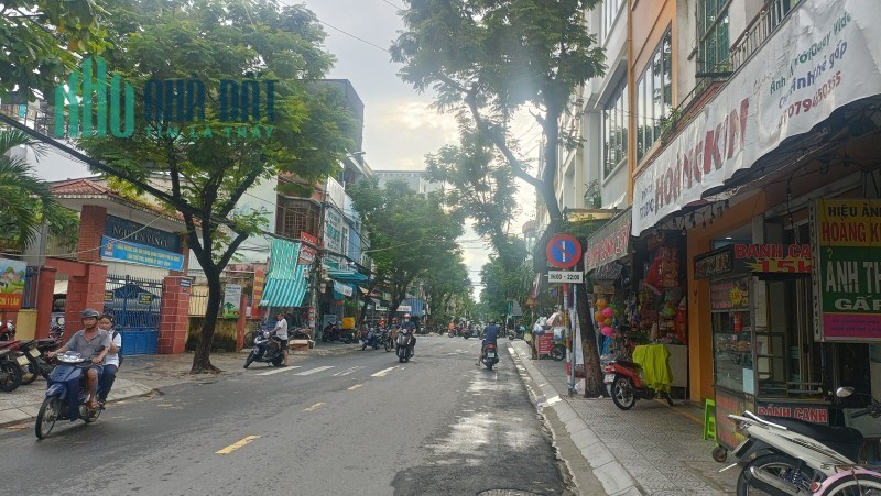 ♥ Nhà Nguyễn Duy Hiệu, sát Mặt Tiền, Ô tô đậu cửa, 65m2, 3.x tỷ