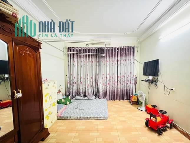 Bán Nhà Ngõ 241 Phố Mai Dịch 48/52m2 x 4 tầng, 4 phòng ngủ đầy đủ công năng, phân lô ô bàn cờ, vỉa