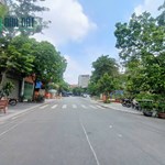 LÔ GÓC DT 150 M phân lô đô thị đường trước nhà 19 m giá nhỉnh 3 tỷ 
kinh doanh buôn bán siêu đẳng