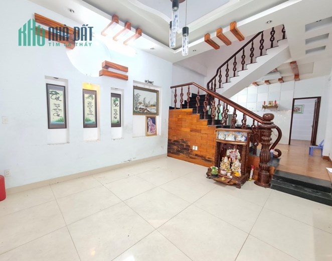 Nhà 3 tầng, 3 mê, 70m2, Trung tâm quận Thanh Khê, Đà Nẵng chỉ 2 tỷ 5 vài chục