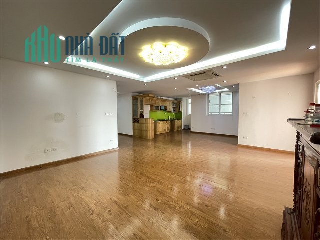 Cần bán 3PN chỉ với 4.4 tỷ, DT 160m2 lô góc view thoáng sổ đỏ CC lâu dài