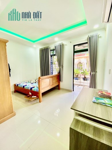 Bán gấp nhà 1/ hẻm oto lũy Bán Bích quận Tân Phú 5 x 18-4tang chỉ 5,55 tỷ TL