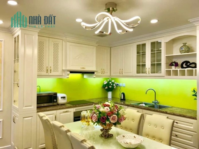 Hiếm ! 110m2 chung cư DLe Roi Soleil  3PN2WC Nội thất cao cấp View Hồ 10 tỷ