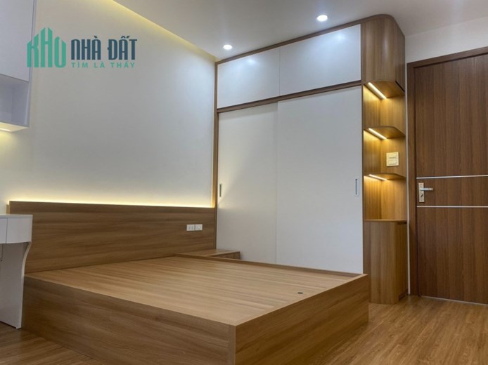 Hàng hiếm!  diện tích 160m căn 3PN 3WC giá 6.82 tỷ tòa 24T Hoàng Đạo Thúy