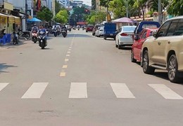 HẺM XE HƠI GẦN KHU PHỐ TÂY BÙI VIỆN QUẬN 1 - CÁCH MẶT TIỀN 20M- 4 TẦNG BTCT - 71m2; 4.3 x 16.5; 15