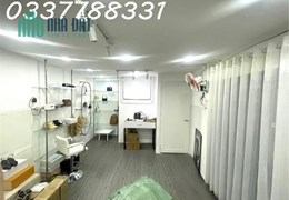 Do phải chuyển đi nên mình cần nhượng lại shop tại hẻm Trần Khắc Chân Q1: một trệt một lầu 40m2 như