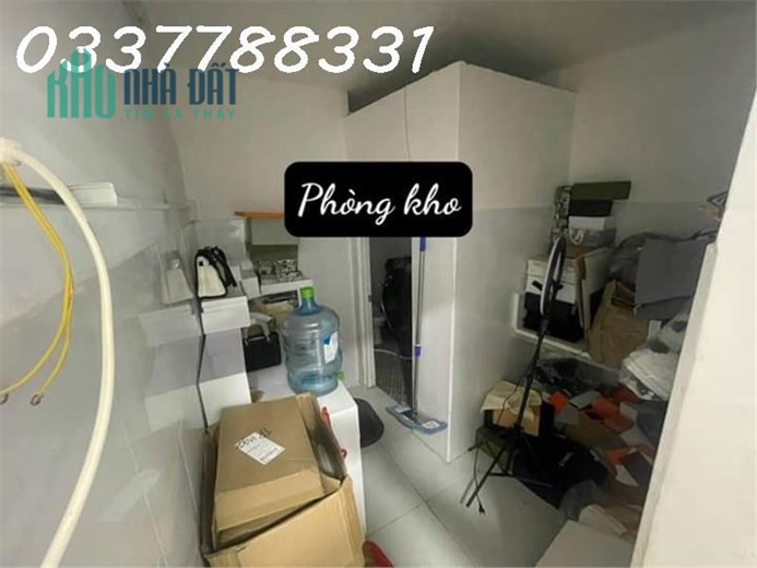 Do phải chuyển đi nên mình cần nhượng lại shop tại hẻm Trần Khắc Chân Q1: một trệt một lầu 40m2 như