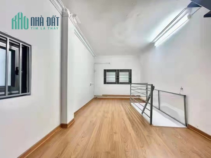 BÁN GẤP NHÀ QUẬN HAI BÀ TRƯNG – KIẾM ĐÂU RA CĂN THỨ 2 – SỔ RIÊNG - LÔ GÓC – CHỐT NGAY – 17M2 X 3