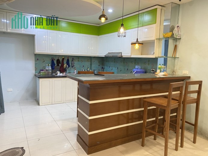 BÁN GẤP NHÀ QUẬN HAI BÀ TRƯNG – OTO TRÁNH – SỔ RIÊNG – 40M2 X 5 TẦNG X 4.5 TỶ