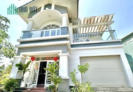 HOT! GIẢM NÓNG 37 TỶ CÒN 73 TỶ-BIỆT THỰ SÂN VƯỜN ĐẤT RỘNG 7000M2 CÒ BAY THẲNG CÁNH-TRƯỜNG THẠNH TP