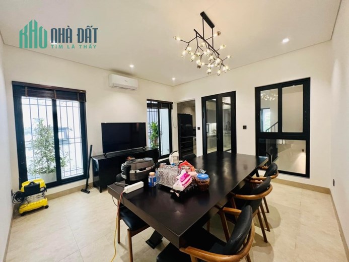 Nhà đẹp Ngọc Thuỵ, Long Biên, oto ra vào rộng thoáng, 86m2x 6t thang máy, 12 tỷ
